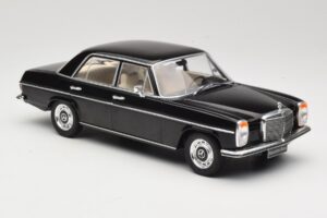 Mercedes 220D W115 Schwarz MCG 1:18 MCG18117 Druckguss — Bild 4 von 6