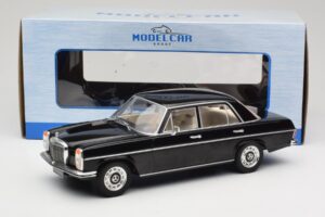 Mercedes 220D W115 Schwarz MCG 1:18 MCG18117 Druckguss — Bild 6 von 6