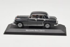 Mercedes 220S W180 Hellgrau Minichamps 1:43 B66040534 Druckguss