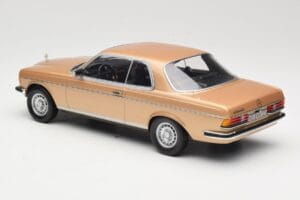 Mercedes 280 CE C123 Gold Norev 1:18 183587 Druckguss — Bild 5 von 6