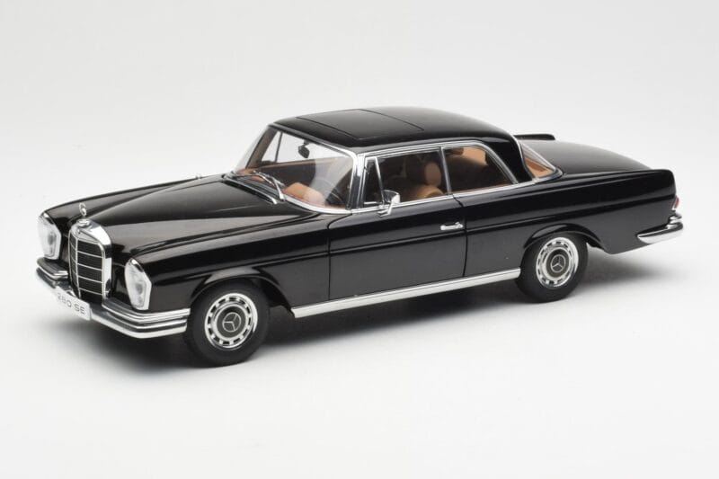 Mercedes 280 SE W111 Coupe Schwarz AUTOart 1:18 76286 Druckguss