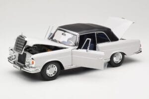 Mercedes 280 SE W111 Cabriolet Hellgrau Norev 1:18 183530 Druckguss — Bild 2 von 8