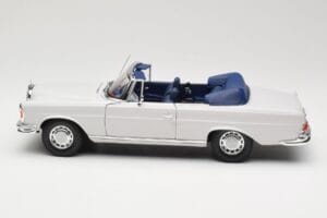 Mercedes 280 SE W111 Cabriolet Hellgrau Norev 1:18 183530 Druckguss — Bild 4 von 8