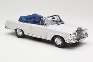 Mercedes 280 SE W111 Cabriolet Hellgrau Norev 1:18 183530 Druckguss — Bild 6 von 8