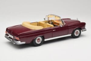 Mercedes 280SE W108 Bordeaux Rot Maisto 1:18 31811 Druckguss — Bild 3 von 8