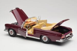 Mercedes 280SE W108 Bordeaux Rot Maisto 1:18 31811 Druckguss — Bild 5 von 8