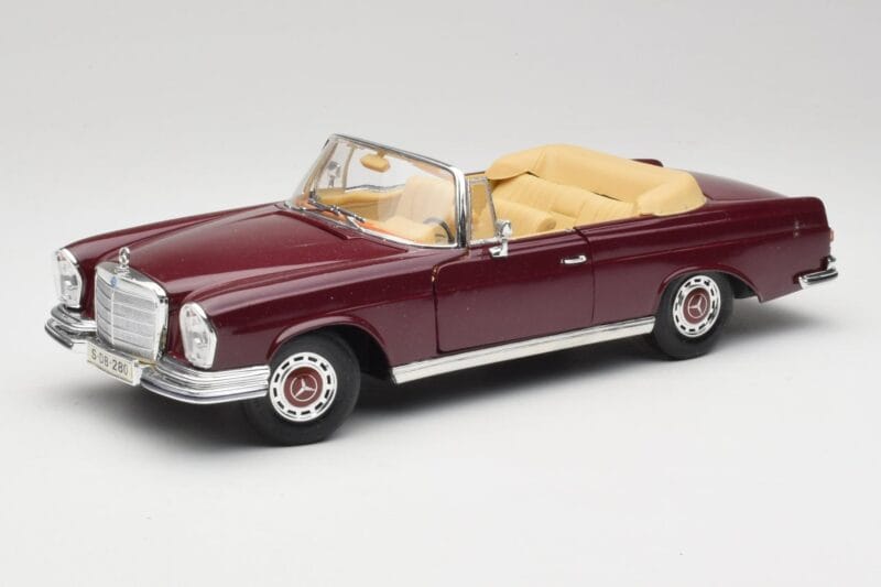 Mercedes 280SE W108 Bordeaux Rot Maisto 1:18 31811 Druckguss