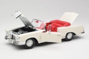 Mercedes 280SE W108 Ivory Weiß Maisto 1:18 50223 Druckguss — Bild 2 von 8