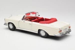 Mercedes 280SE W108 Ivory Weiß Maisto 1:18 50223 Druckguss — Bild 7 von 8