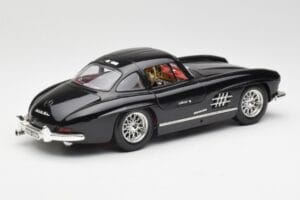 Mercedes 300 SL W198 Schwarz Bburago 1:18 35791 Druckguss — Bild 3 von 8