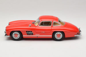 Mercedes 300 SL Gullwing Rot Minichamps 1:18 180039001 Druckguss — Bild 4 von 8
