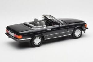 Mercedes 300 SL R107 Schwarz Pearl Händler Edition Norev 1:18 B66040678 Druckguss — Bild 4 von 10