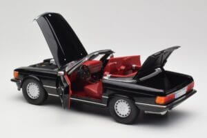 Mercedes 300 SL R107 Schwarz Norev 1:18 183511 Druckguss — Bild 5 von 8