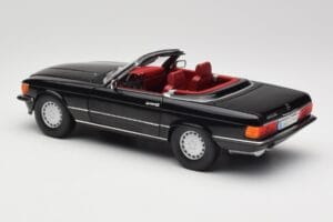 Mercedes 300 SL R107 Schwarz Norev 1:18 183511 Druckguss — Bild 7 von 8