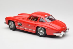 Mercedes 300 SL Rot Bburago 1:18 3015 Druckguss — Bild 7 von 8