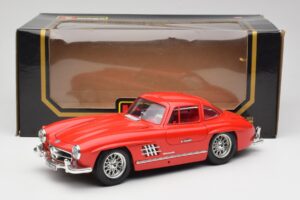 Mercedes 300 SL Rot Bburago 1:18 3015 Druckguss — Bild 8 von 8