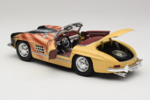 Mercedes 300 SL Roadster Rosemarie Muster Limitierte Auflage 18/27 Bburago 1:18 3023-M1 Druckguss — Bild 5 von 8