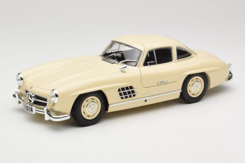 Mercedes 300 SL W198 Creme Minichamps 1:18 110037212 Druckguss