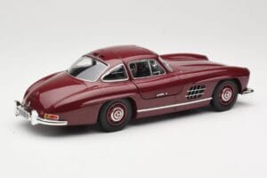 Mercedes 300 SL W198 Gullwing Dunkelrot Minichamps 1:18 110037218 Druckguss — Bild 3 von 8