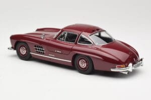 Mercedes 300 SL W198 Gullwing Dunkelrot Minichamps 1:18 110037218 Druckguss — Bild 7 von 8