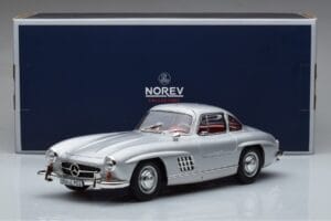 Mercedes 300 SL W198 Gullwing Norev 1:18 183850 Druckguss — Bild 8 von 8
