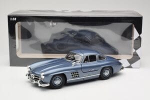 Mercedes 300 SL W198 Gullwing Light Blue Metallic Minichamps 1:18 110037220 Druckguss — Bild 8 von 8