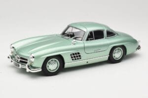Mercedes 300 SL W198 Gullwing Light Green Metallic Minichamps 1:18 110037221 Druckguss