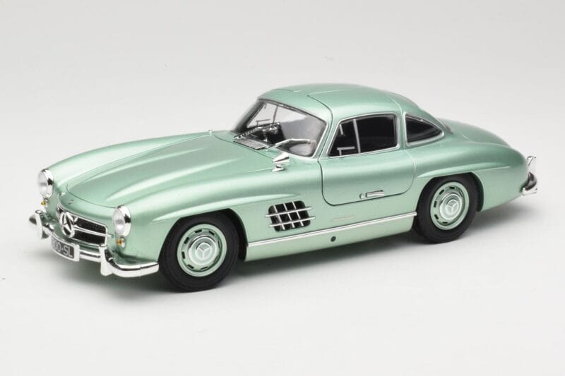 Mercedes 300 SL W198 Gullwing Light Green Metallic Minichamps 1:18 110037221 Druckguss