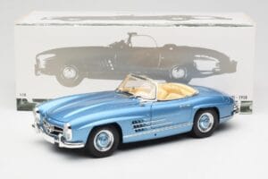 Mercedes 300 SL W198 Roadster Hardtop Light Blue Metallic Minichamps 1:18 180039042 Druckguss — Bild 9 von 9