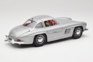 Mercedes 300 SL W198 Gullwing Silber Grau Bburago 1:18 3513 Druckguss — Bild 3 von 8