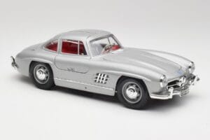 Mercedes 300 SL W198 Gullwing Silber Grau Bburago 1:18 3513 Druckguss — Bild 6 von 8