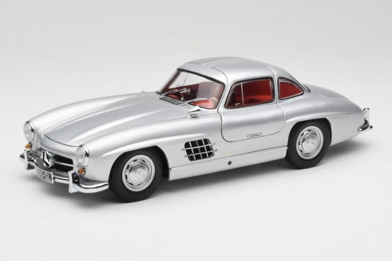 Mercedes 300 SL W198 Gullwing Silber Metallic Minichamps 1:18 B66040379 Druckguss