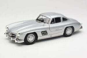 Mercedes 300 SL W198 Gullwing Silber Minichamps 1:18 110037210 Druckguss