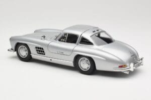 Mercedes 300 SL W198 Gullwing Silber Minichamps 1:18 110037210 Druckguss — Bild 7 von 8