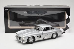 Mercedes 300 SL W198 Gullwing Silber Minichamps 1:18 110037210 Druckguss — Bild 8 von 8