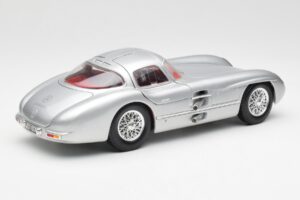 Mercedes 300 SLR Uhlenhaut Coupé Silber Maisto 1:18 536898 Druckguss — Bild 3 von 8