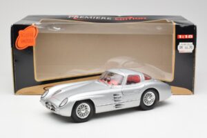 Mercedes 300 SLR Uhlenhaut Coupé Silber Maisto 1:18 536898 Druckguss — Bild 8 von 8