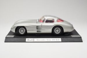 Mercedes 300 SLR Silber Revell 1:12 08851 Druckguss — Bild 4 von 8
