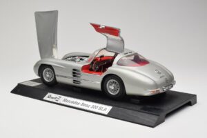 Mercedes 300 SLR Silber Revell 1:12 08851 Druckguss — Bild 5 von 8