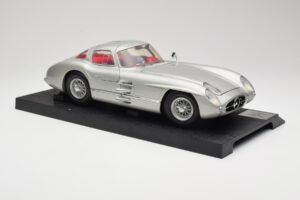 Mercedes 300 SLR Silber Revell 1:12 08851 Druckguss — Bild 6 von 8