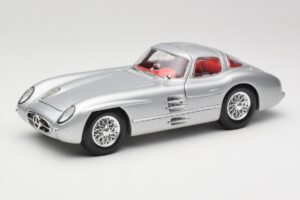 Mercedes 300 SLR Uhlenhaut Coupe Silber Maisto 1:18 36898 Druckguss