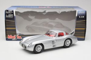 Mercedes 300 SLR Uhlenhaut Coupe Silber Maisto 1:18 36898 Druckguss — Bild 8 von 8