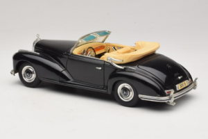 Mercedes 300S Schwarz Maisto 1:18 52116-P1 Druckguss — Bild 7 von 8