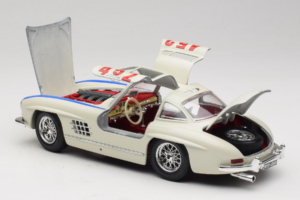 Mercedes 300SL #452 Mille Miglia 1955 Weiß Bburago 1:18 3015-M2 Druckguss — Bild 5 von 8