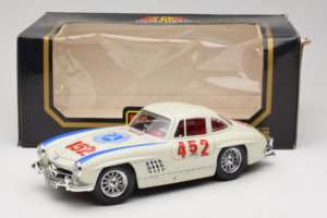 Mercedes 300SL #452 Mille Miglia 1955 Weiß Bburago 1:18 3015-M2 Druckguss — Bild 8 von 8