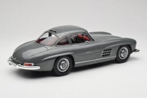 Mercedes 300SL W198 Gullwing Graphite Grey Norev 1:12 123852 Druckguss — Bild 2 von 6
