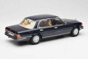 Mercedes 450 SEL 6.9 W116 Dunkelblau Revell 1:18 8956 Druckguss — Bild 3 von 8