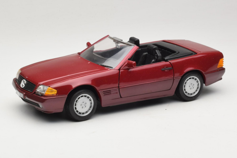 Mercedes 500 SL R129 Dunkelrot Revell 1:18 8801 Druckguss