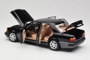 Mercedes 500E W124 Schwarz Limitierte Auflage Norev 1:18 183949 Druckguss — Bild 5 von 12