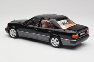 Mercedes 500E W124 Schwarz Limitierte Auflage Norev 1:18 183949 Druckguss — Bild 7 von 12